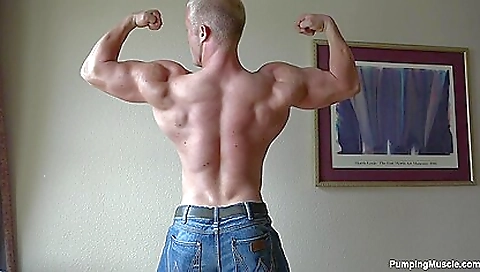 Gorgeous blonde with a nice body is doing her best in this video