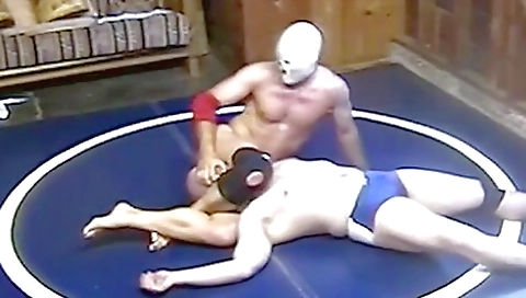 Amateur tattooed hunk sex video with a big black cock