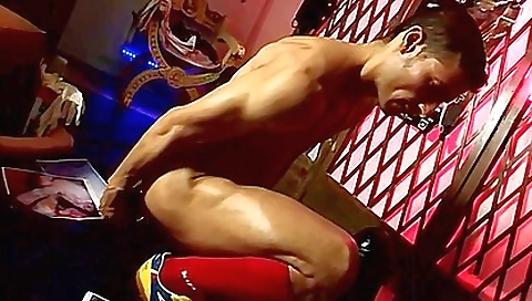Latina babe gives a fantastic homemade dildo video