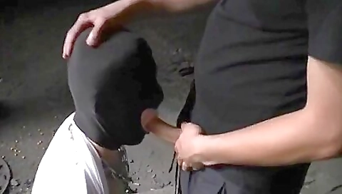 Thick dick takes off his panting clothes in street 06