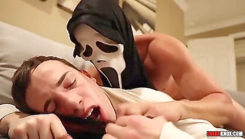 Brunette babe sucks a cock and gets her pussy licked