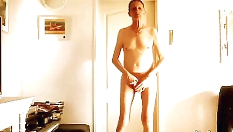 Wally wankin naked in the bedroom for amateur video