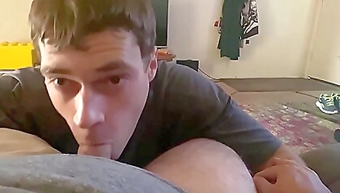 Deepthroat dildo fucking in hot amateur videos 1080p